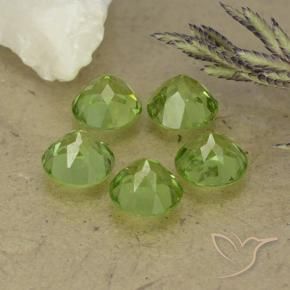 Shop natural 4.85ct Vert vif et léger Péridot gems, Tour, from Chine at GemSelect. In stock, global shipping!
