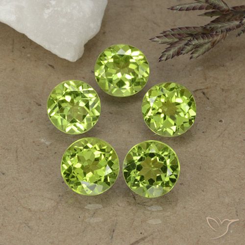 3.93ctw Naturel Vert éclatant Péridot, Tour, VS