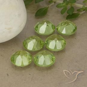 Shop natural 4.92ct Vert vif et léger Péridot gems, Tour, from Chine at GemSelect. In stock, global shipping!