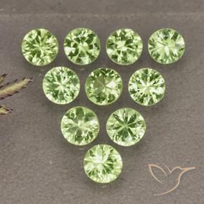 Shop natural 2.36ct Vert jaunâtre Péridot gems, Tour, from Chine at GemSelect. In stock, global shipping!