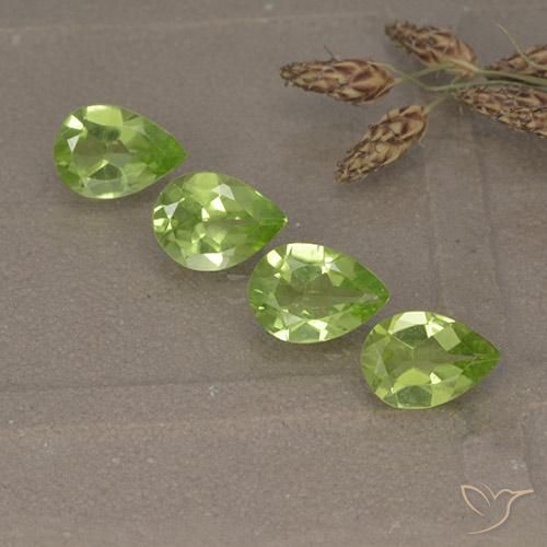 2.45ctw Naturel Vert moyen Péridot, En forme de poire, VVS-VS