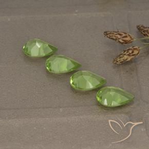 Shop natural 2.34ct Vert moyen Péridot gems, En forme de poire, from Chine at GemSelect. In stock, global shipping!