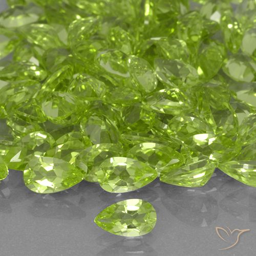 0.21ct Naturel Vert moyen Péridot, En forme de poire, VVS-VS