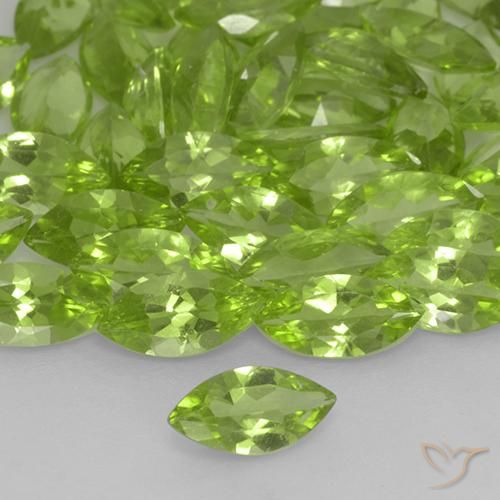 Péridot Vert vif et léger naturelle Marquise, 0.50 ct, VS