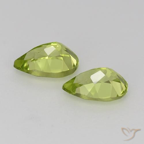 Shop natural 0.92ct Vert vif et léger Péridot gems, En forme de poire, from Chine at GemSelect. In stock, global shipping!