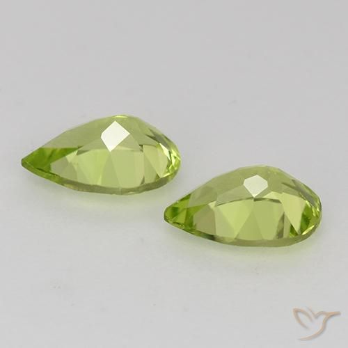 Shop natural 0.84ct Vert clair Péridot gems, En forme de poire, from Chine at GemSelect. In stock, global shipping!