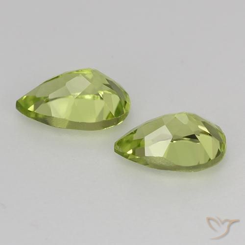 Shop natural 0.94ct Vert clair Péridot gems, En forme de poire, from Chine at GemSelect. In stock, global shipping!