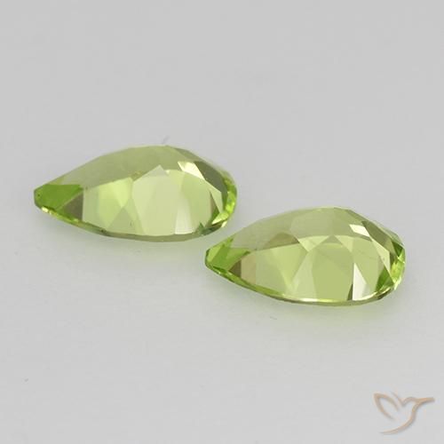 Shop natural 0.75ct Vert vif et léger Péridot gems, En forme de poire, from Chine at GemSelect. In stock, global shipping!