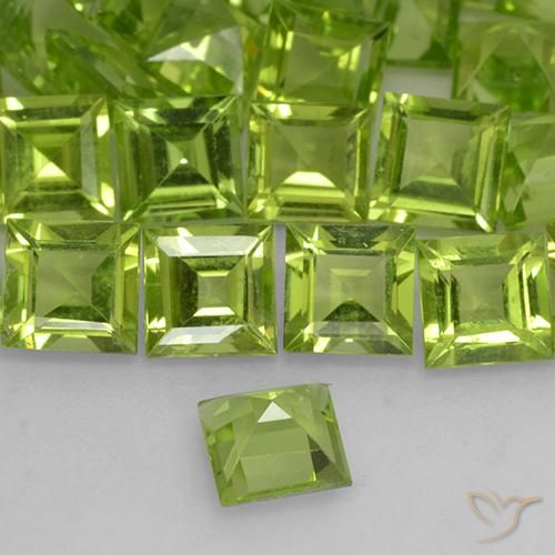 Péridot Vert clair naturelle Carré, 0.67 ct, VVS-VS