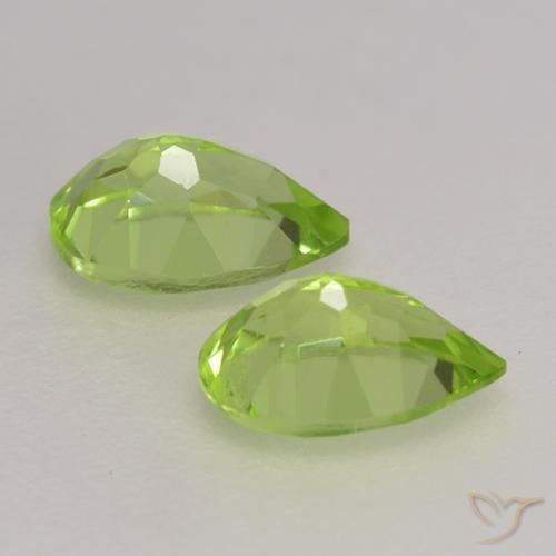 Shop natural 0.94ct Vert éclatant Péridot gems, En forme de poire, from Chine at GemSelect. In stock, global shipping!