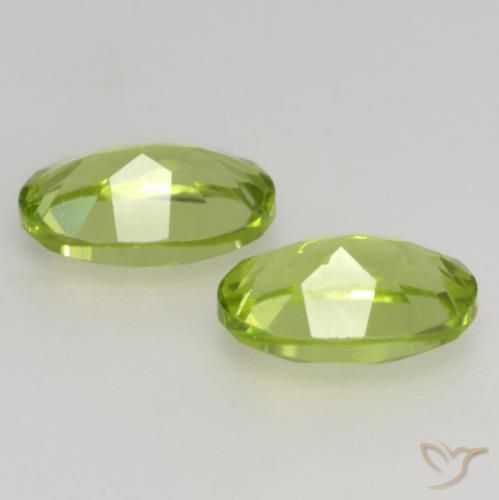 Shop natural 1.00ct Vert moyen Péridot gems, ovale, from Chine at GemSelect. In stock, global shipping!