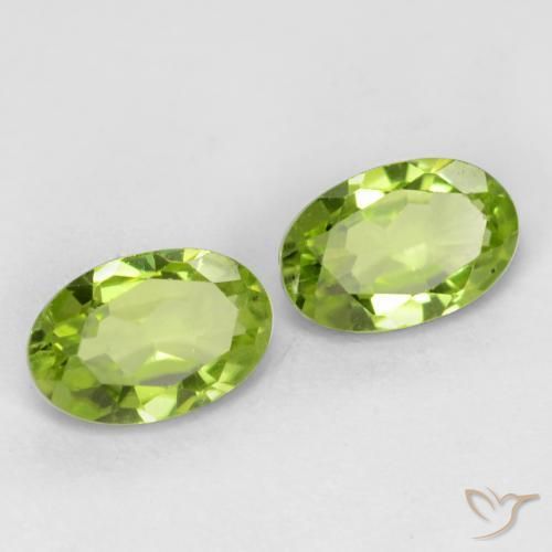 Shop natural 0.97ct Vert éclatant Péridot gems, ovale, from Chine at GemSelect. In stock, global shipping!