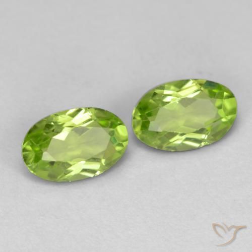 Shop natural 0.97ct Vert vif et léger Péridot gems, ovale, from Chine at GemSelect. In stock, global shipping!