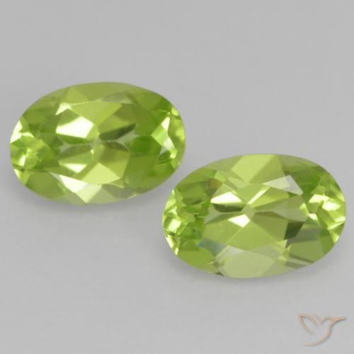 Shop natural 0.94ct Vert vif et léger Péridot gems, ovale, from Chine at GemSelect. In stock, global shipping!