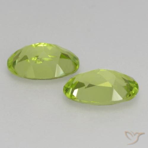 Shop natural 0.94ct Vert vif et léger Péridot gems, ovale, from Chine at GemSelect. In stock, global shipping!