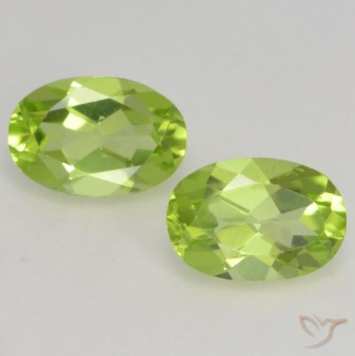 Shop natural 0.93ct Vert vif et léger Péridot gems, ovale, from Chine at GemSelect. In stock, global shipping!