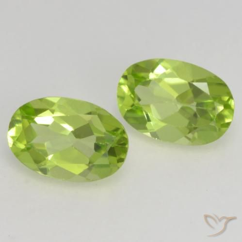 Shop natural 0.93ct Vert vif et léger Péridot gems, ovale, from Chine at GemSelect. In stock, global shipping!