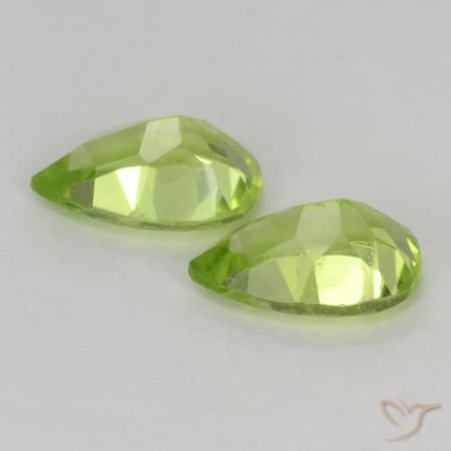 Shop natural 0.91ct Vert moyen Péridot gems, En forme de poire, from Chine at GemSelect. In stock, global shipping!