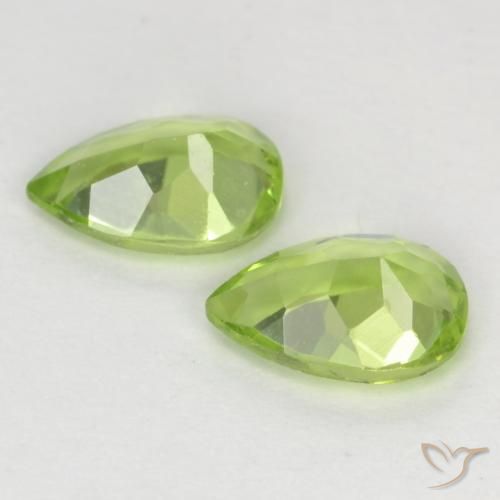 Shop natural 0.88ct Vert vif et léger Péridot gems, En forme de poire, from Chine at GemSelect. In stock, global shipping!