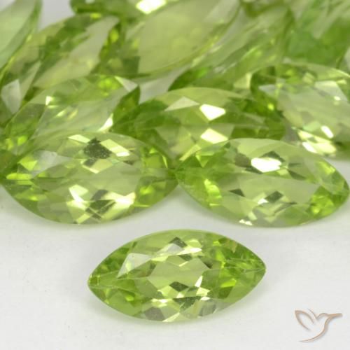 Péridot Vert vif et léger naturelle Marquise, 0.58 ct, VS