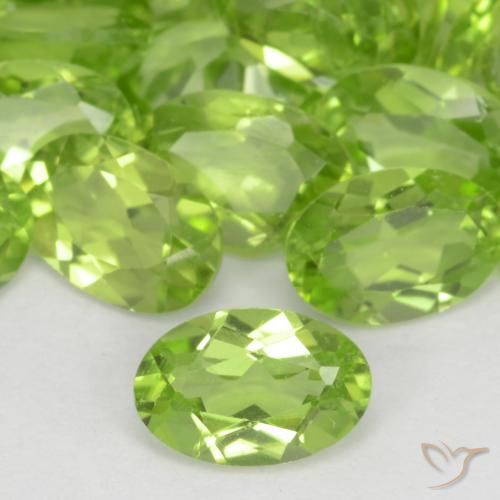 0.49ct Naturel Vert vif et léger Péridot, ovale, VS