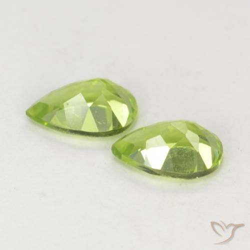 Shop natural 0.90ct Vert jaunâtre vif Péridot gems, En forme de poire, from Chine at GemSelect. In stock, global shipping!