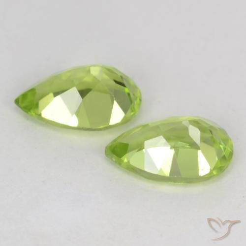 Shop natural 0.88ct Vert éclatant Péridot gems, En forme de poire, from Chine at GemSelect. In stock, global shipping!