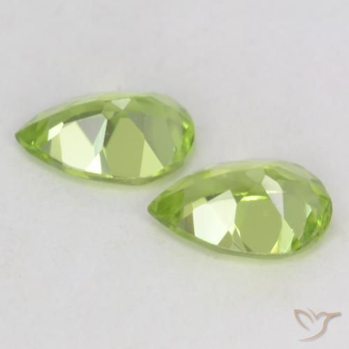 Shop natural 0.83ct Vert vif et léger Péridot gems, En forme de poire, from Chine at GemSelect. In stock, global shipping!