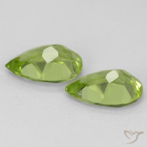 Shop natural 0.82ct Vert moyen Péridot gems, En forme de poire, from Chine at GemSelect. In stock, global shipping!