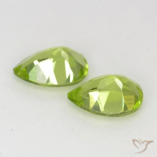 Shop natural 0.93ct Vert moyen Péridot gems, En forme de poire, from Chine at GemSelect. In stock, global shipping!