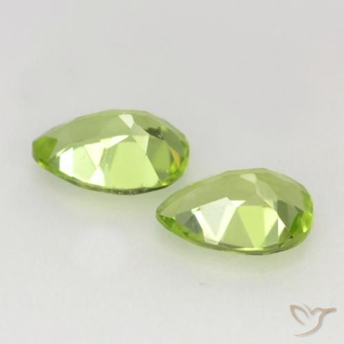 Shop natural 0.94ct Vert vif et léger Péridot gems, En forme de poire, from Chine at GemSelect. In stock, global shipping!