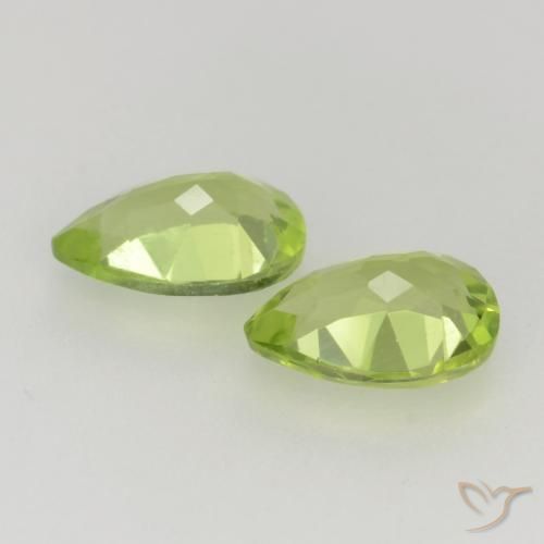Shop natural 0.82ct Vert vif et léger Péridot gems, En forme de poire, from Chine at GemSelect. In stock, global shipping!