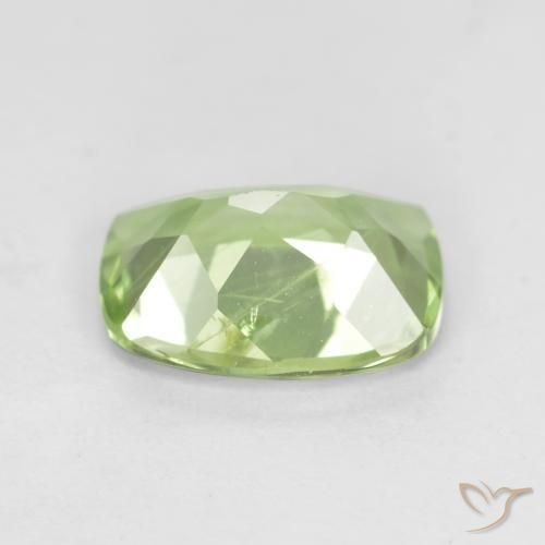 Péridot Vert poire pâle naturelle Coussin, 1.29 ct, VS-SI