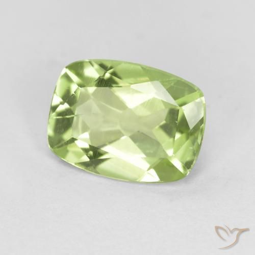 Péridot Vert moyen naturelle Coussin, 1.08 ct, VS