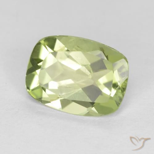 Péridot Vert vif et léger naturelle Coussin, 1.09 ct, VS