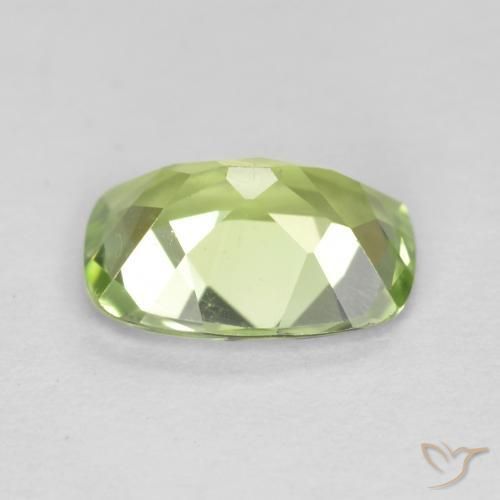 Péridot Vert vif et léger naturelle Coussin, 1.09 ct, VS