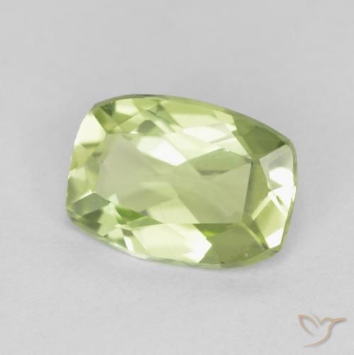 Péridot Vert clair naturelle Coussin, 0.99 ct, VVS-VS