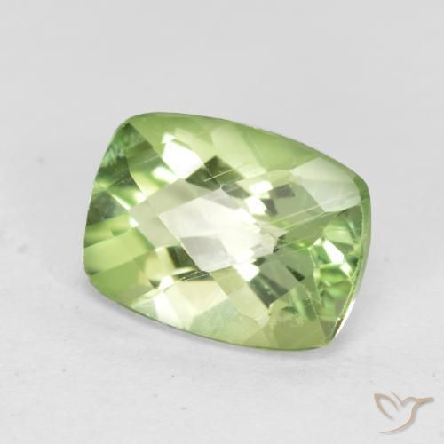 Péridot Vert chaud naturelle Coussin, 1.39 ct, VS
