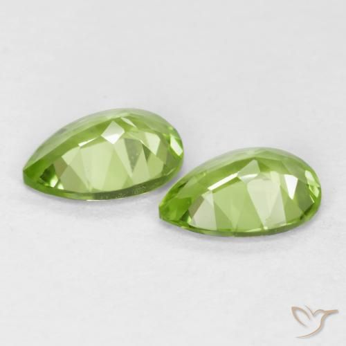 Shop natural 0.81ct Vert vif et léger Péridot gems, En forme de poire, from Chine at GemSelect. In stock, global shipping!