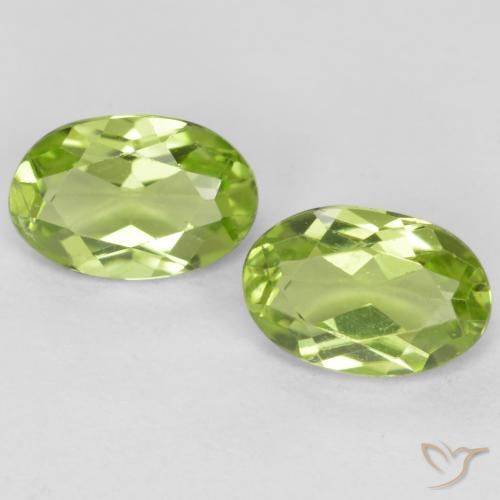 Shop natural 0.97ct Vert vif et léger Péridot gems, ovale, from Chine at GemSelect. In stock, global shipping!