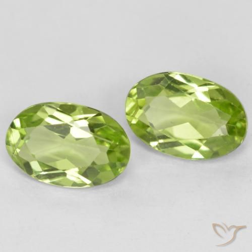 Shop natural 0.97ct Vert vif et léger Péridot gems, ovale, from Chine at GemSelect. In stock, global shipping!