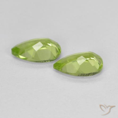 Shop natural 0.89ct Vert moyen Péridot gems, En forme de poire, from Chine at GemSelect. In stock, global shipping!