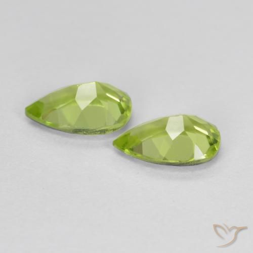 Shop natural 0.92ct Vert moyen Péridot gems, En forme de poire, from Chine at GemSelect. In stock, global shipping!