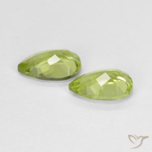 Shop natural 0.92ct Vert éclatant Péridot gems, En forme de poire, from Chine at GemSelect. In stock, global shipping!