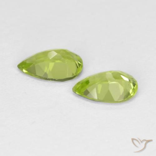 Shop natural 0.82ct Vert moyen Péridot gems, En forme de poire, from Chine at GemSelect. In stock, global shipping!