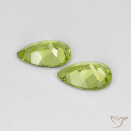 Shop natural 0.80ct Vert moyen Péridot gems, En forme de poire, from Chine at GemSelect. In stock, global shipping!