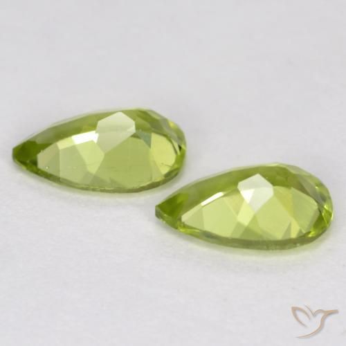 Shop natural 0.83ct Vert éclatant Péridot gems, En forme de poire, from Chine at GemSelect. In stock, global shipping!