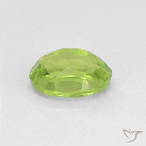 Péridot Vert éclatant naturelle ovale, 1.84 ct, VS