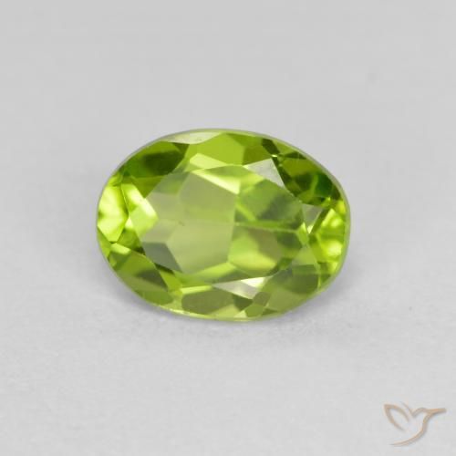 Péridot Vert clair naturelle ovale, 1.68 ct, VS