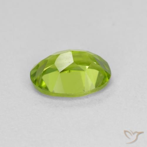 Péridot Vert clair naturelle ovale, 1.68 ct, VS